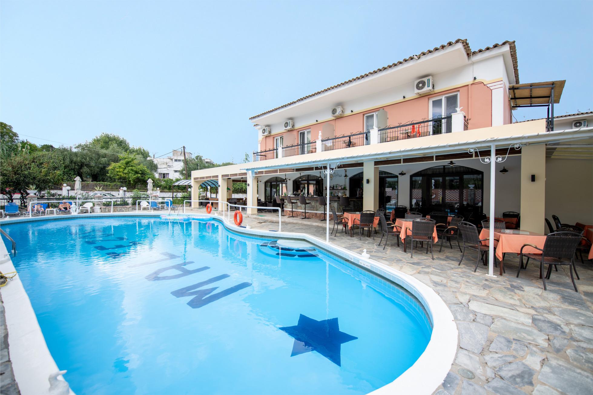 Maltezos Hotel Гувія Екстер'єр фото