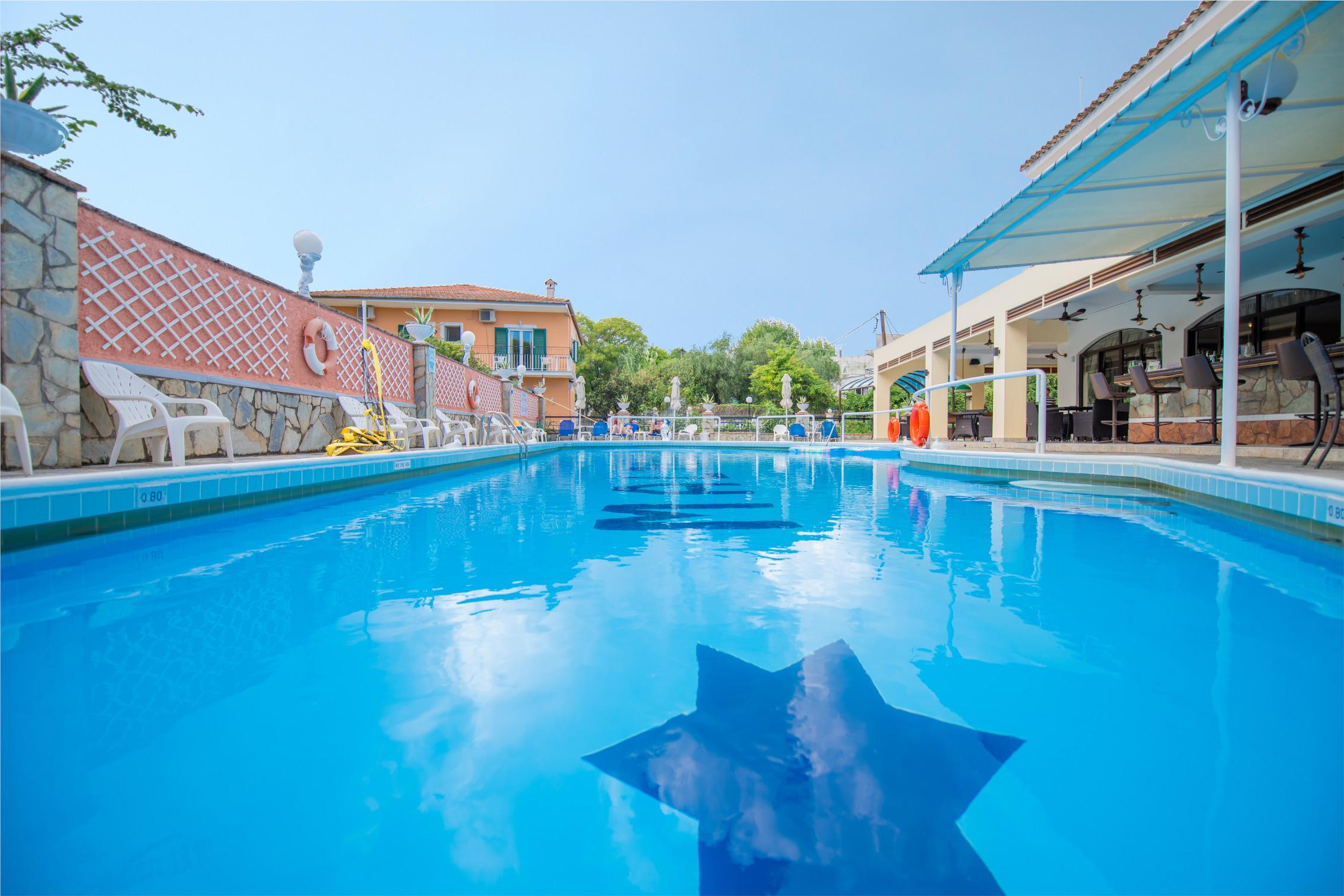Maltezos Hotel Гувія Екстер'єр фото